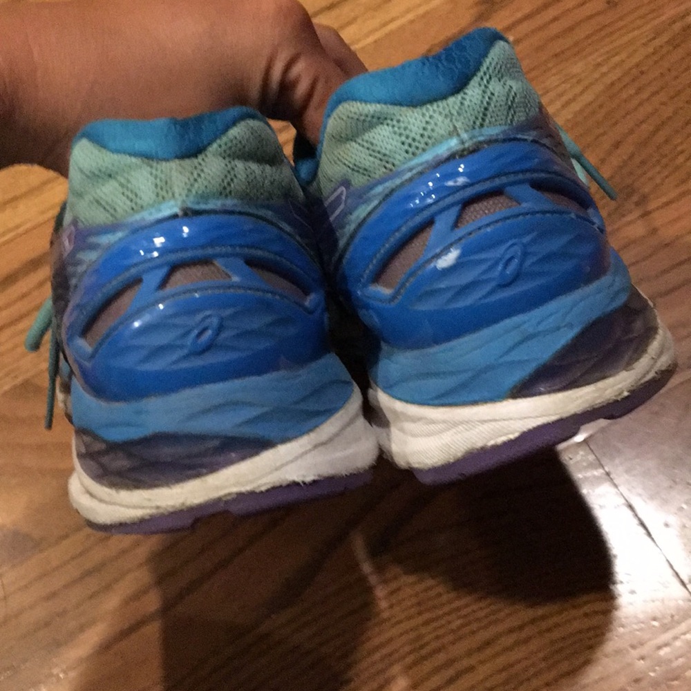 WOMENS ASICS - Picture 4 of 5